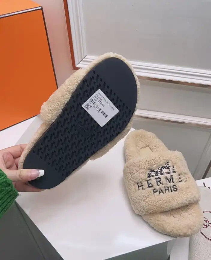 hype Hermes Slippers