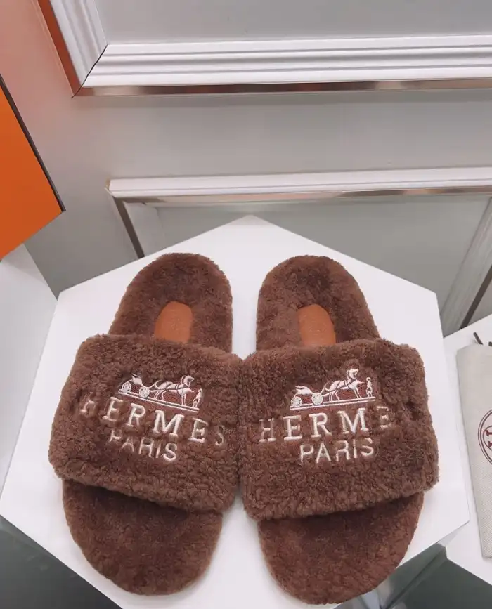 hype Hermes Slippers