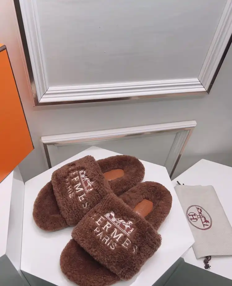 hype Hermes Slippers