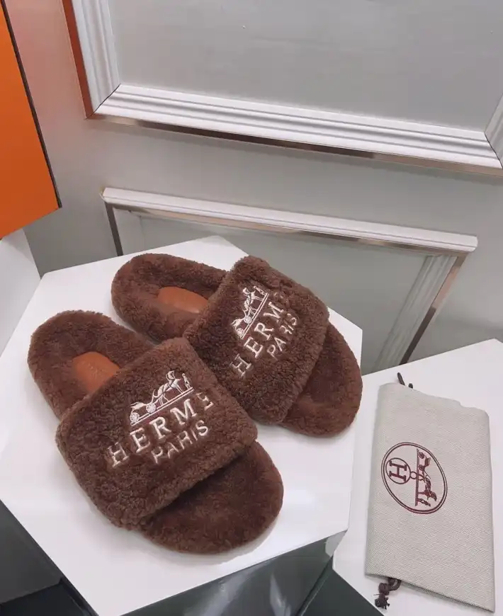 hype Hermes Slippers