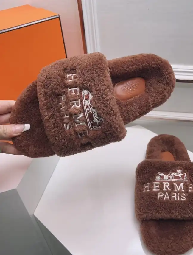 hype Hermes Slippers