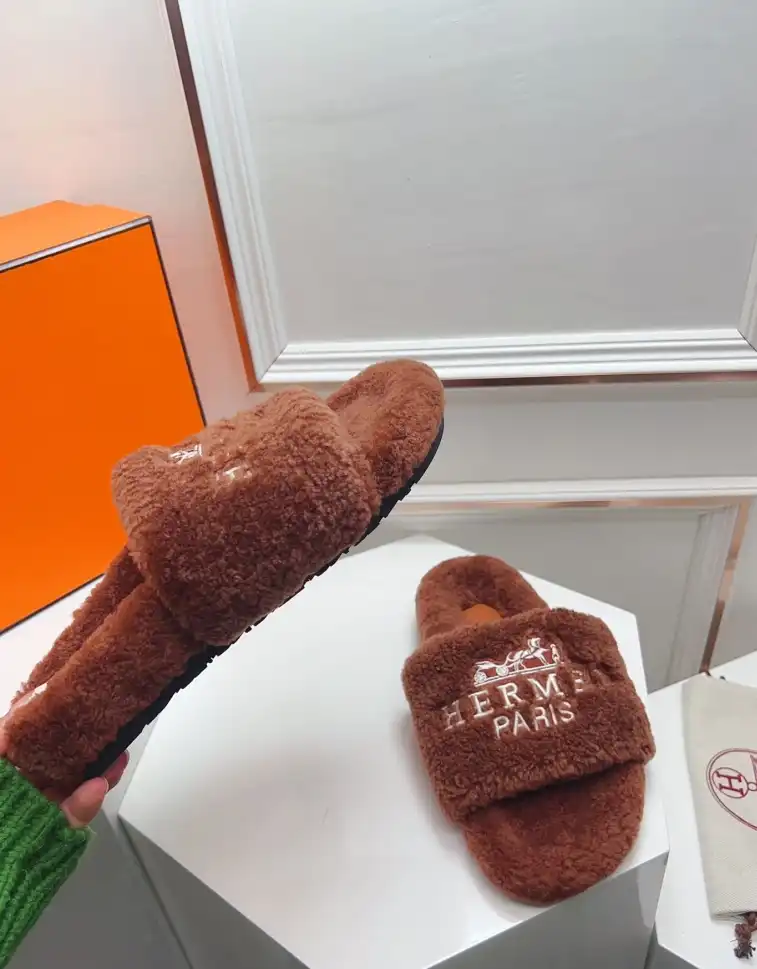 hype Hermes Slippers