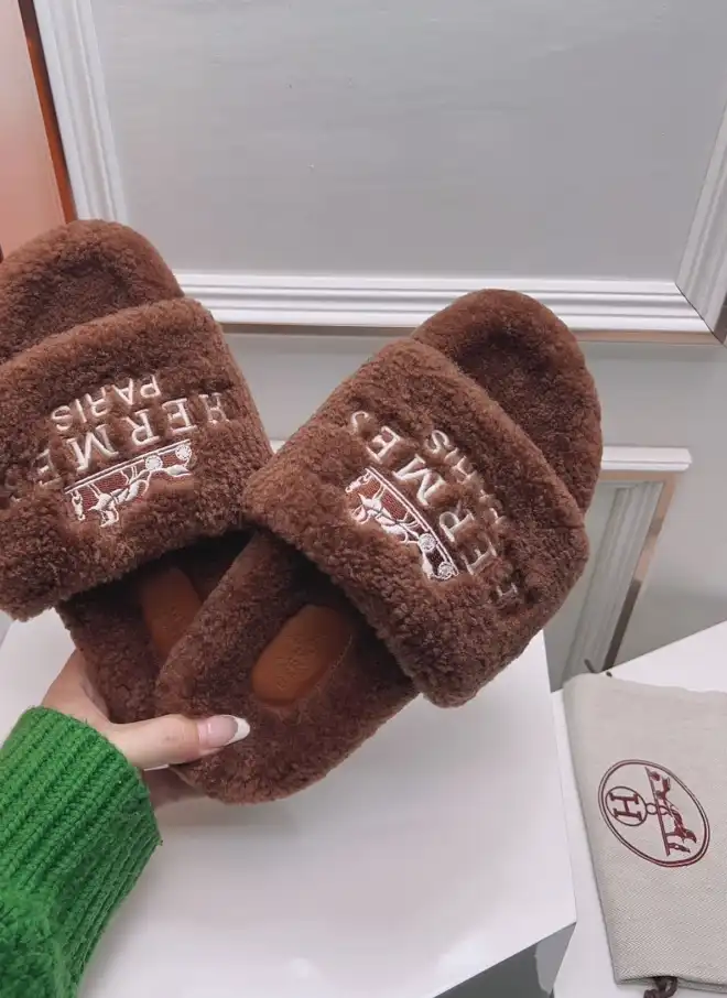 hype Hermes Slippers