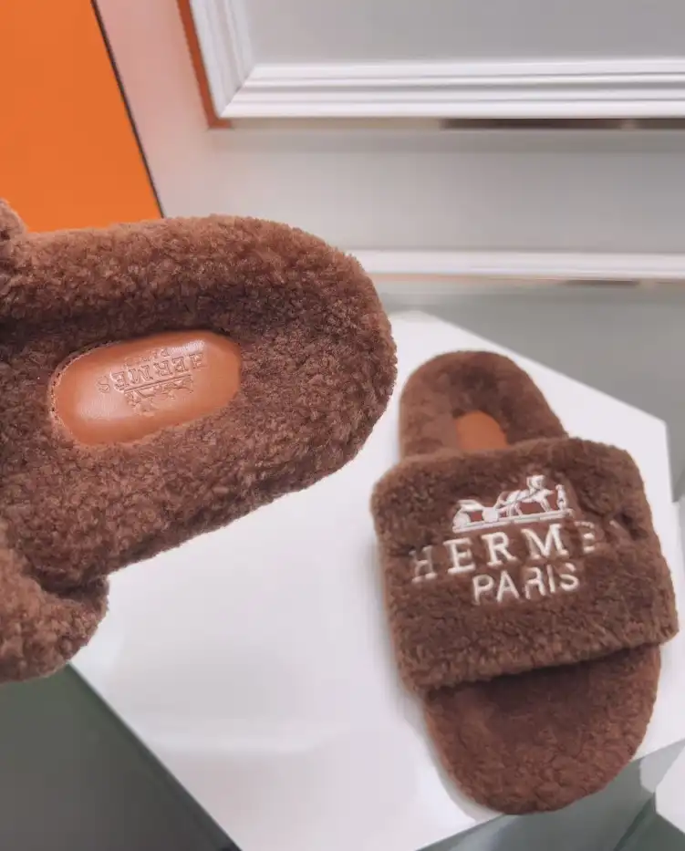 hype Hermes Slippers