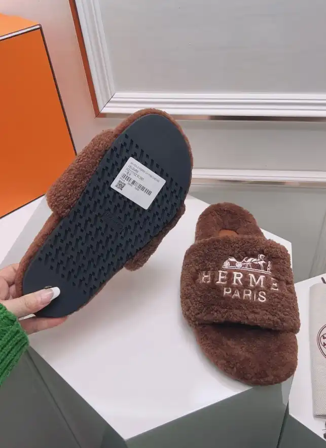 hype Hermes Slippers