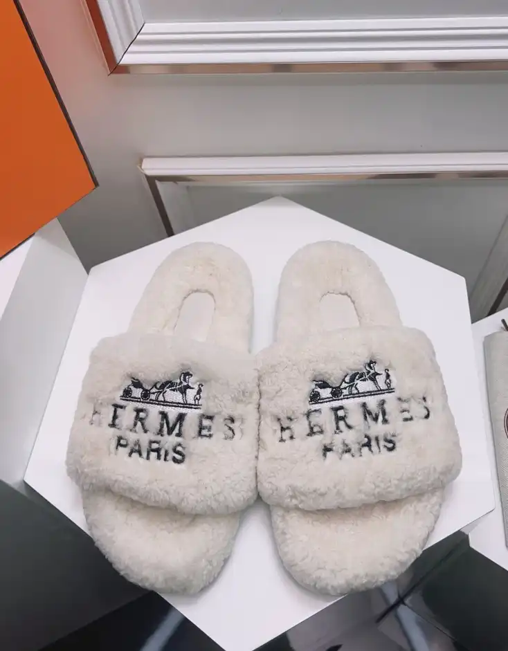 hype Hermes Slippers