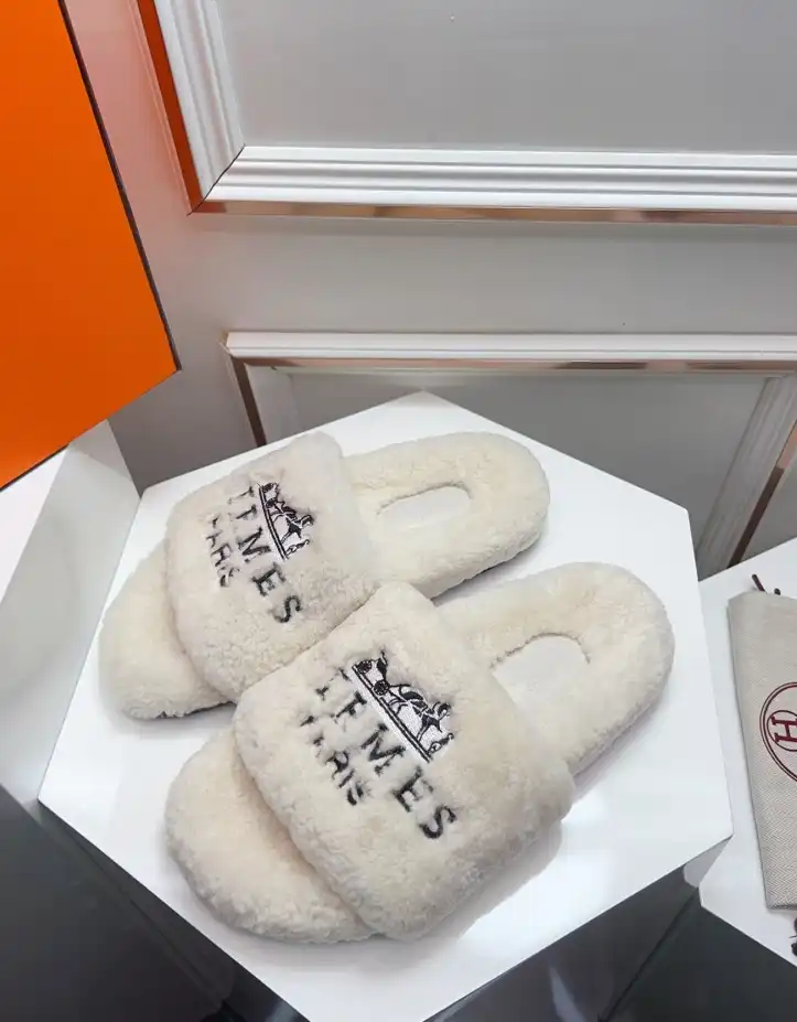 hype Hermes Slippers