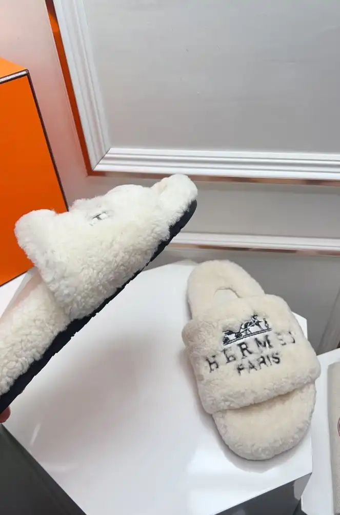 hype Hermes Slippers