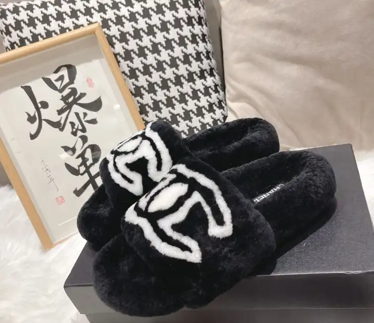 hype Chanel Slippers