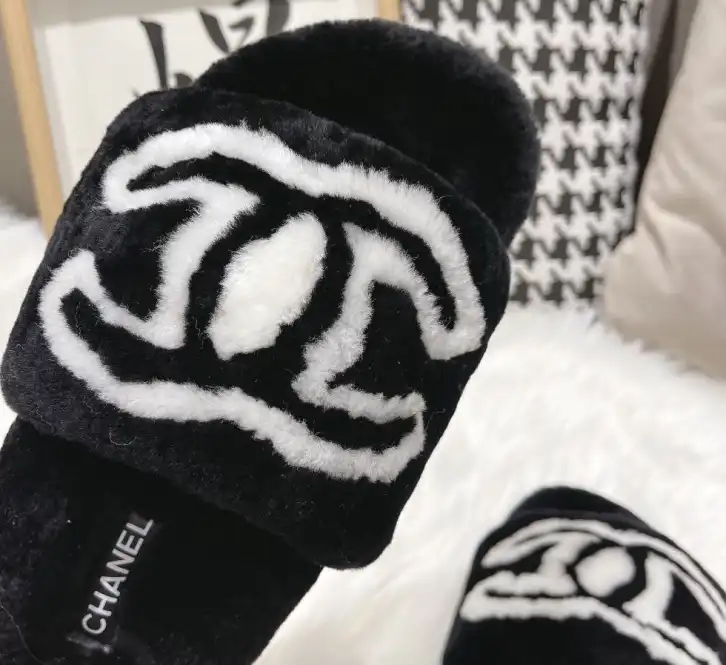 hype Chanel Slippers