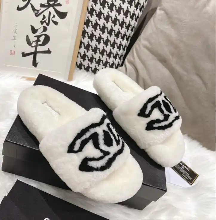 hype Chanel Slippers