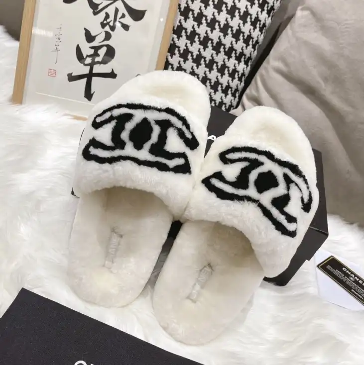 hype Chanel Slippers