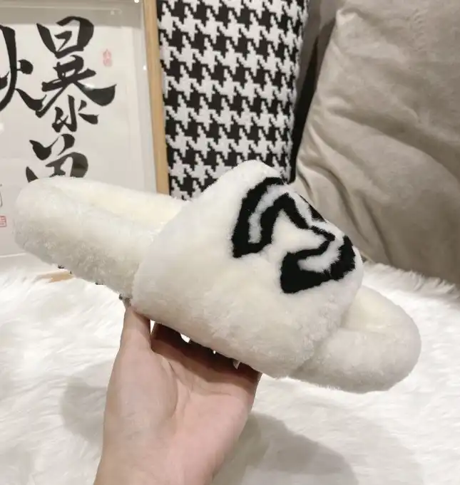 hype Chanel Slippers