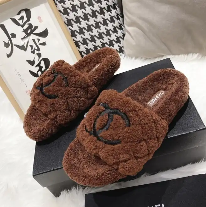 hype Chanel Slippers