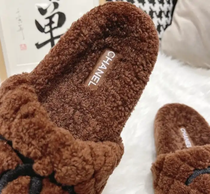 hype Chanel Slippers