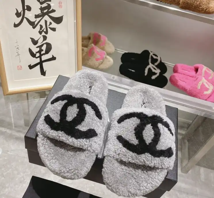 hype Chanel Slippers