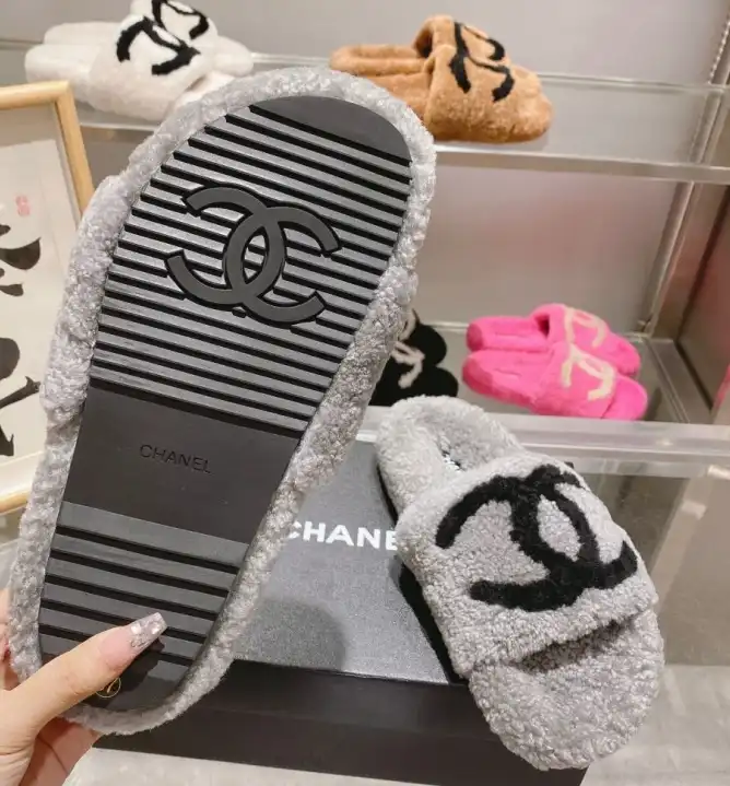 hype Chanel Slippers