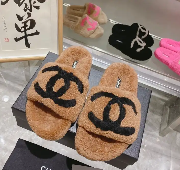 hype Chanel Slippers