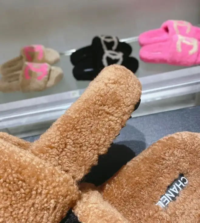 hype Chanel Slippers