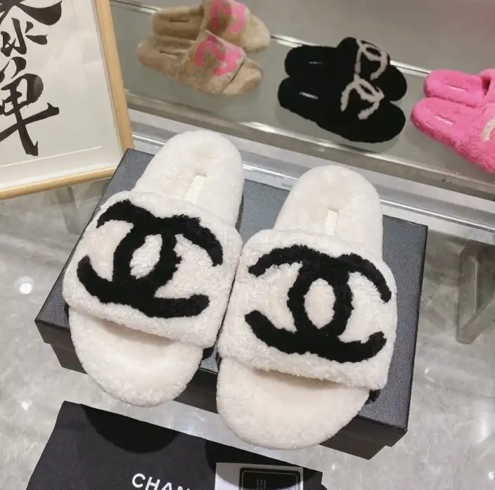 hype Chanel Slippers