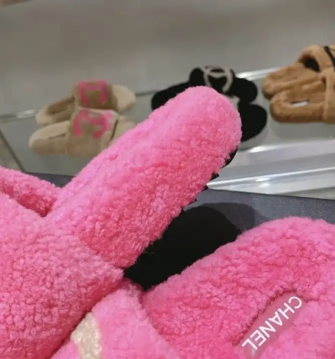 hype Chanel Slippers