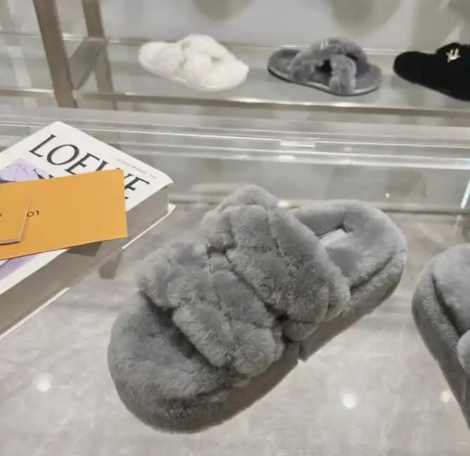 hype LV Slippers