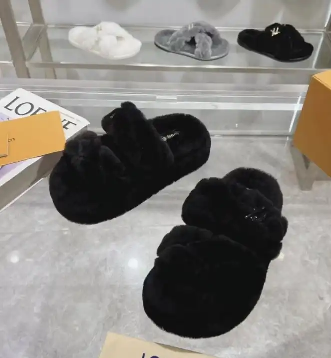 hype LV Slippers