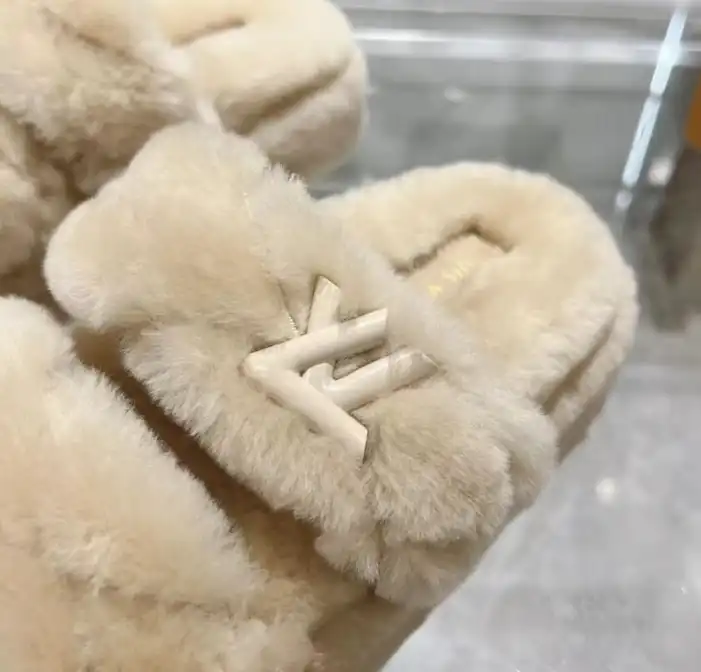 hype LV Slippers