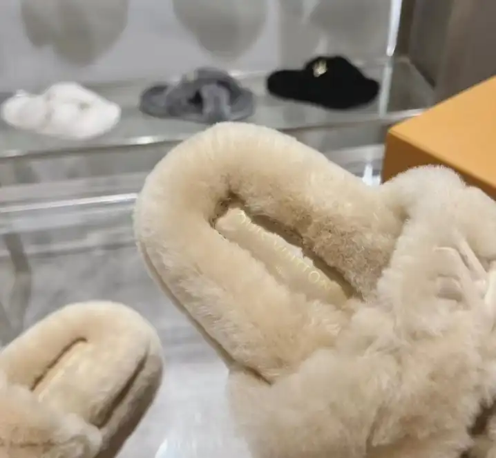 hype LV Slippers