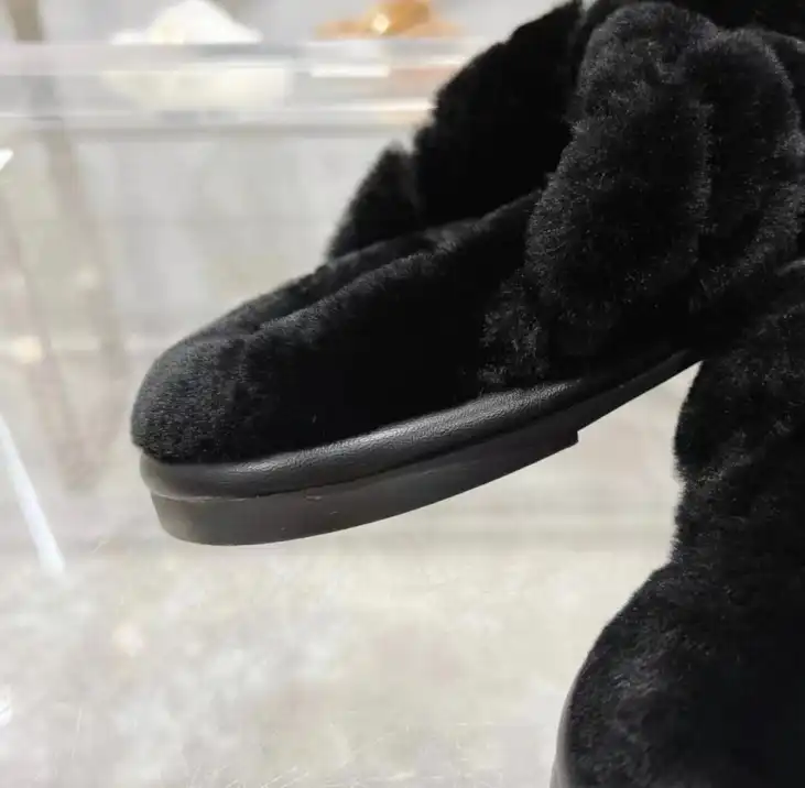 hype LV Slippers