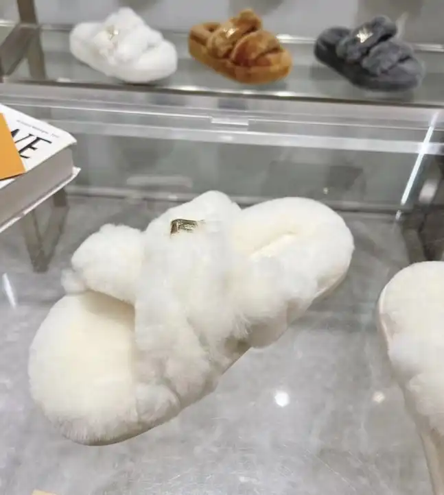 hype LV Slippers