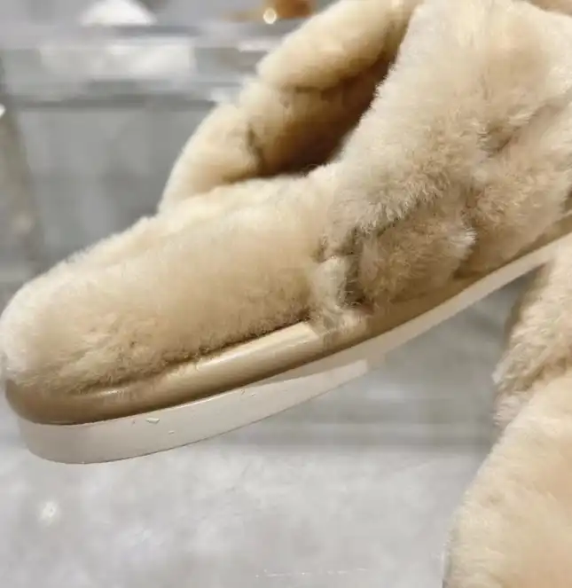 hype LV Slippers