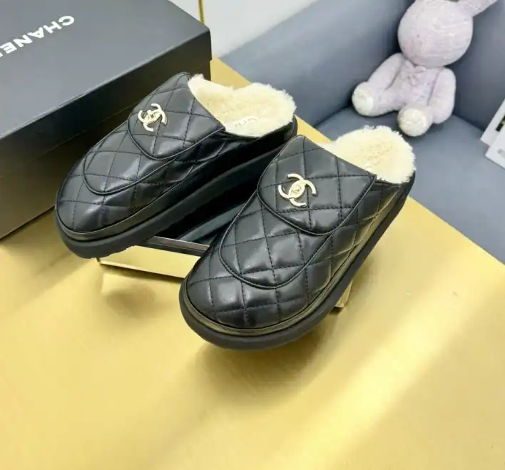 hype Chanel Slippers