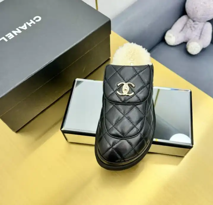 hype Chanel Slippers