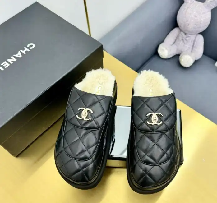 hype Chanel Slippers