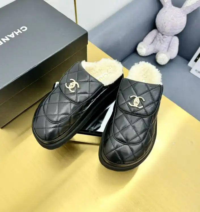 hype Chanel Slippers