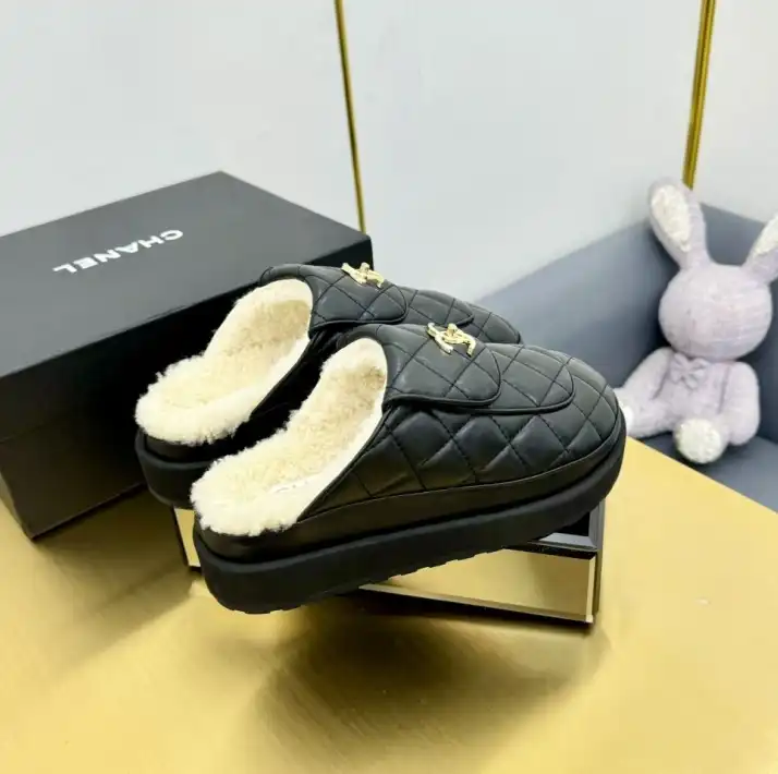 hype Chanel Slippers