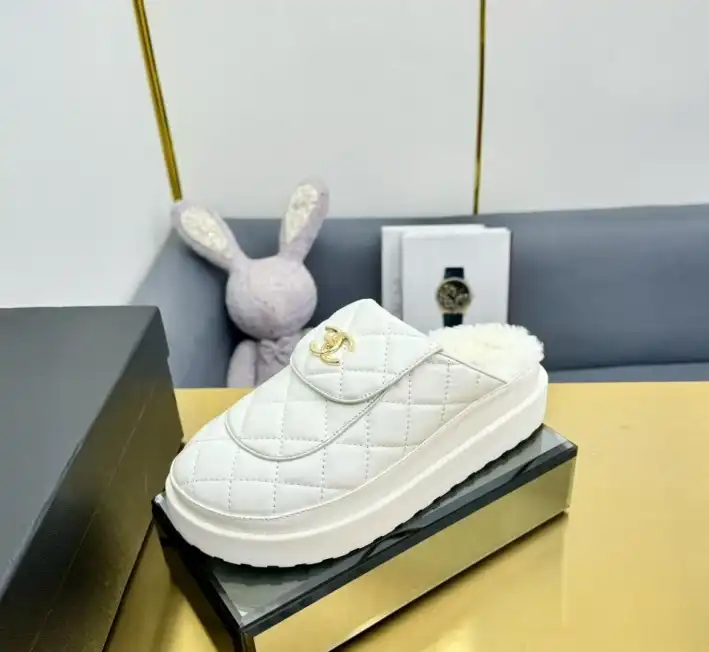 hype Chanel Slippers