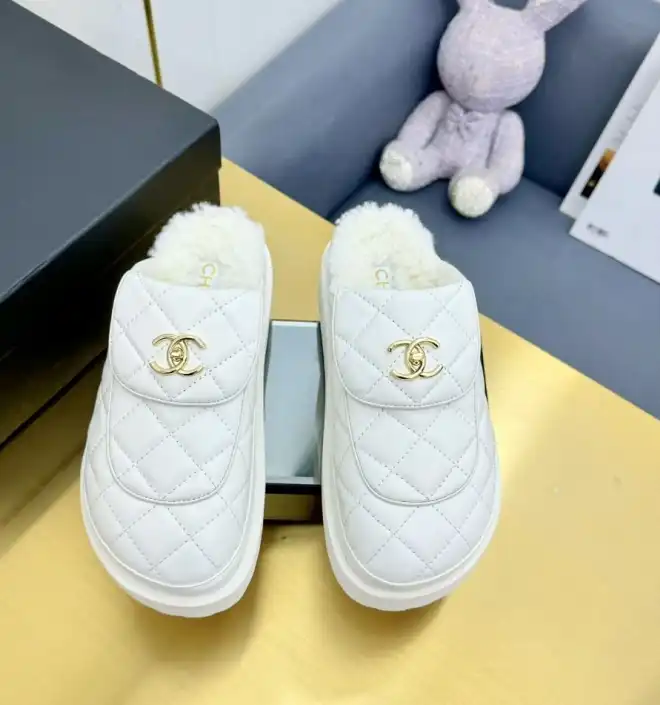 hype Chanel Slippers