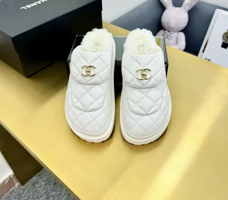 hype Chanel Slippers