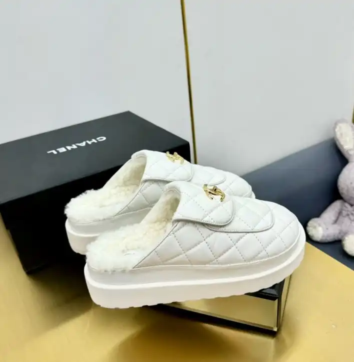 hype Chanel Slippers