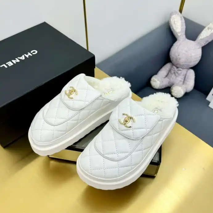 hype Chanel Slippers