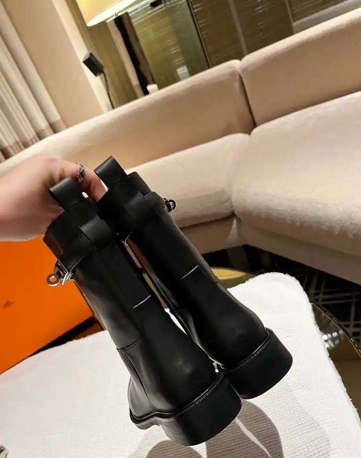 hype Hermes Boots