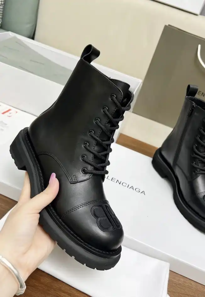 hype Balenciaga Boots