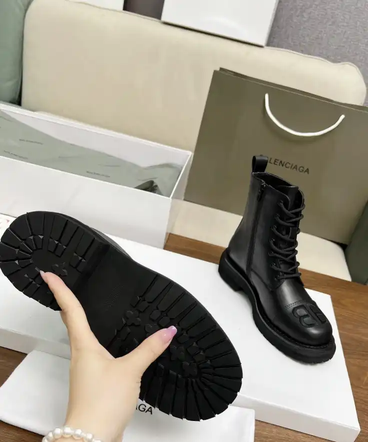 hype Balenciaga Boots