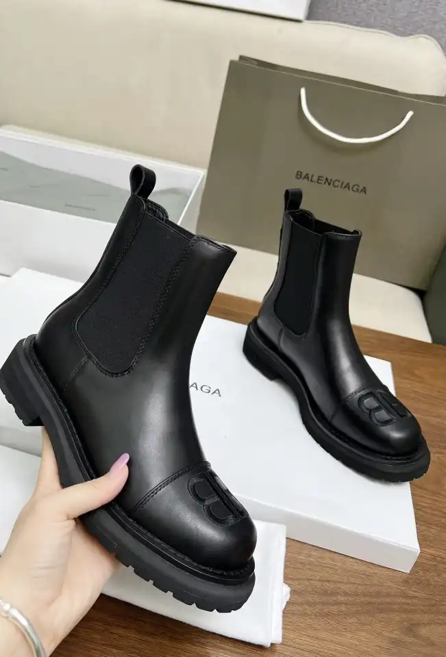 hype Balenciaga Boots