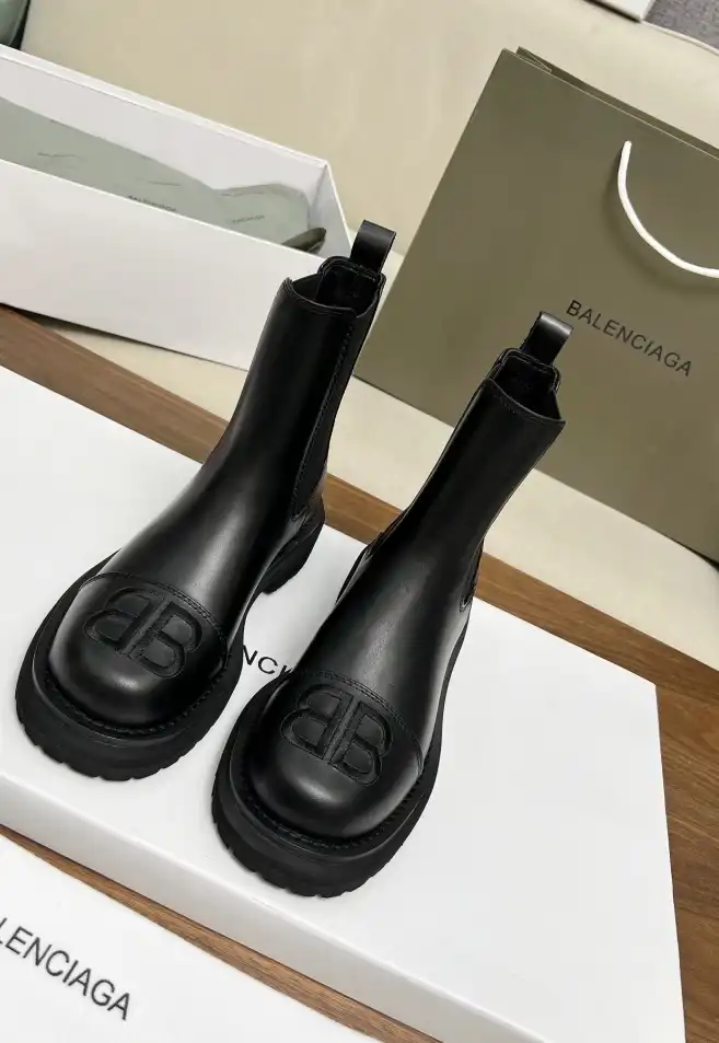 hype Balenciaga Boots