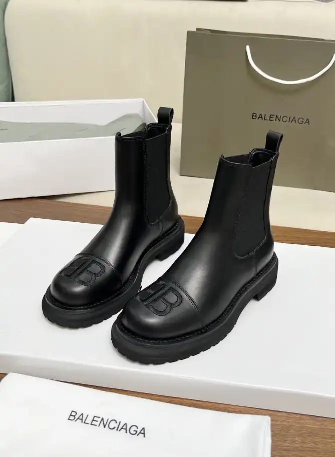 hype Balenciaga Boots