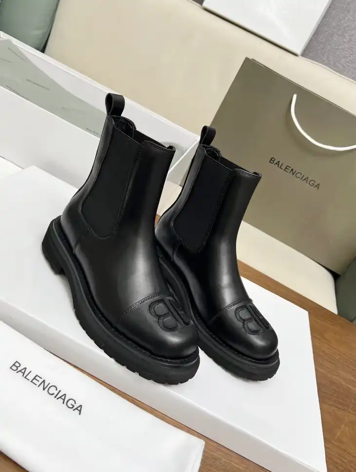 hype Balenciaga Boots