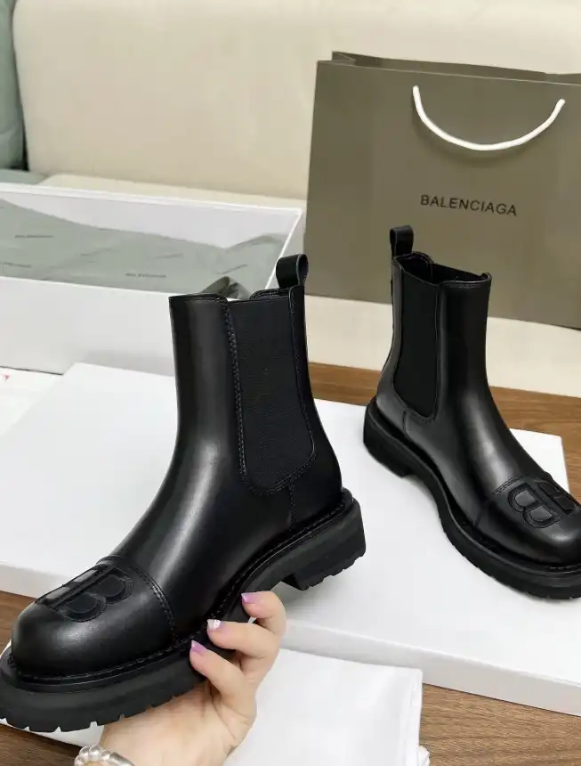 hype Balenciaga Boots